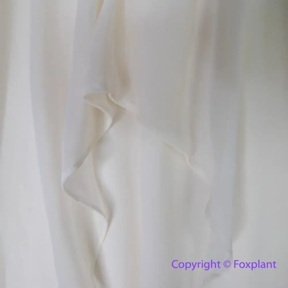 New! GUESS by Marciano‎ Women's Charlie Keyhole Dress white, size XS